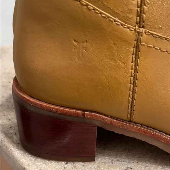 Frye Camryn Tall Pull On Tan Leather Heeled Boots - Picture 2 of 16